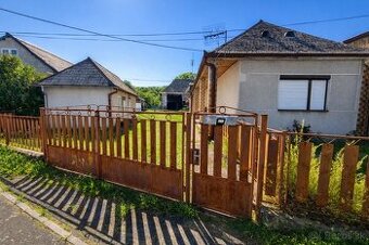 Predaj, rodinný dom s väčšou záhradou v obci Ľuboreč