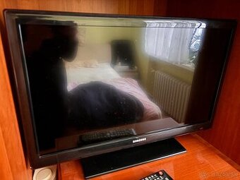 Televízor Samsung UE26EH4500