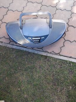 Rádio na kazety aj CD