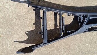 Stredový panel bmw e87 118d