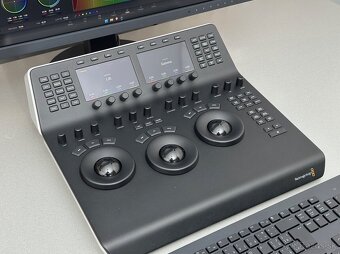 Blackmagic Design DaVinci Resolve Mini Panel