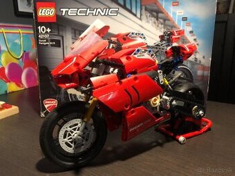 Lego Technic 42107 Ducati Panigale V4 R