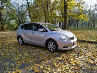 Toyota Verso, Strieborná metalíza pastelová