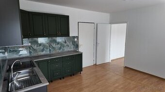 3-izbový nebytový priestor - vhodné na bývanie, Športová ul.
