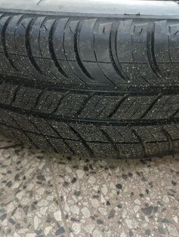 Predám 175/65 r14