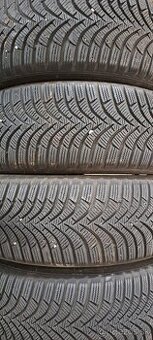 Predám 4ks jazdené zimné 205/65r15-94T Hankook