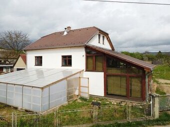 Priestranný rodinný dom s wellness - Večelkov okr. R.Sobota