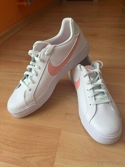 Tenisky Nike