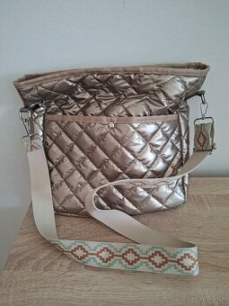 Crossbody kabelka. - 1