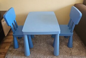 Detský stôl s 2 stoličkami Ikea