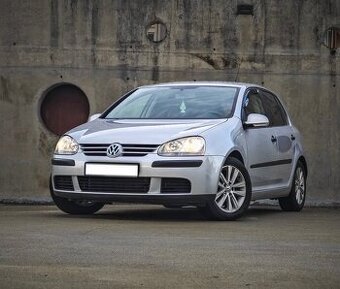 Predám Volkswagen Golf MK5