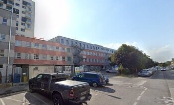 Obchodný priestor v Bratislave - Petržalke na Úderníckej uli