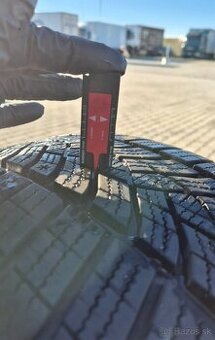 Zimná sada Alu Bmw R17 + 225/50 Runflat Top stav