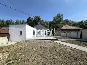 Rodinný dom v tichej obci Tomášikovo je na predaj