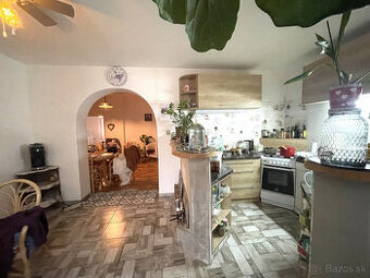 MH284- Na predaj útulný 4 izbový rodinný dom v Komárne - 1