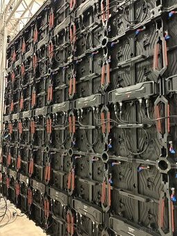 LED obrazovka GLOSHINE Legend outdoor P3.9