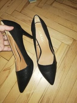 Klasické čierne lodičky Camaieu veľkosť 37