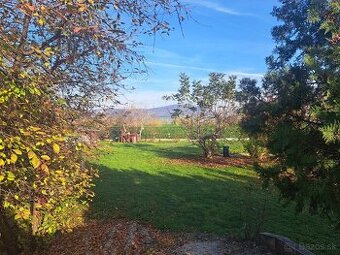 Predáme pekný pozemok v Lužiankach 809m2