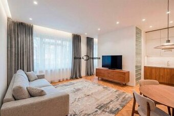 NA PREDAJ posledný štýlový byt v centre Nitry