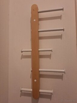 Vesiak na stenu, vertikalny 60cm