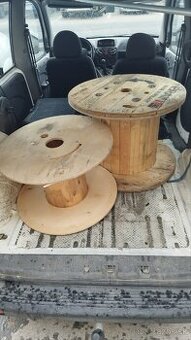 Drevený bubon, káblový bubon, káblová cievka 
