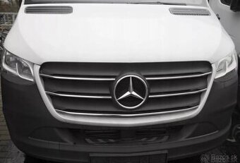 Mercedes Sprinter 2018- predám kapotu a svetlo