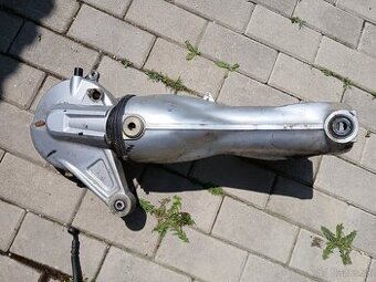 Predám zadnú kyvnú vydlicu BMW R 1150 RT
