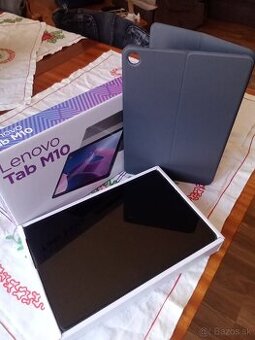 Lenovo M10