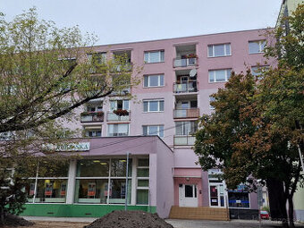 SENEC - NA PRENÁJOM 4 izbový čiastočne zariadený byt v dobre