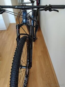 Kross Level 11 Hardtail Full Carbon 29 Vel M 10,7kg