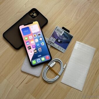 Zdravím, predám zánovný, minimálne používaný iPhone 11Pro 64