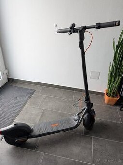 Ninebot KickScooter F2 Plus E by Segway