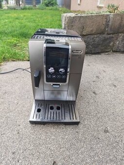 Kavovar Delonghi
