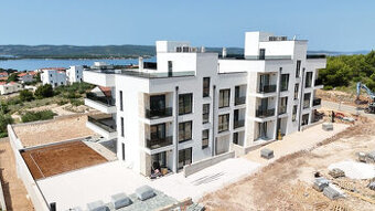 Chorvatsko-Trojizbový apartman s vyhľadom Sv.Filip a Jakov