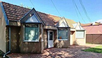 Atraktívny obchodný priestor s pozemkom v STREDE MESTA