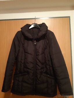 Predáme dámske elegantné nové zimné polodlhé bundy