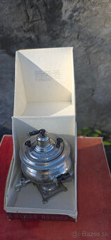 okrasny mini samovar
