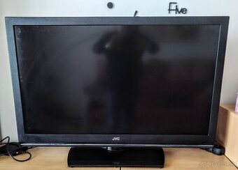 Veľký televízor s uhlopiečkou 107 cm