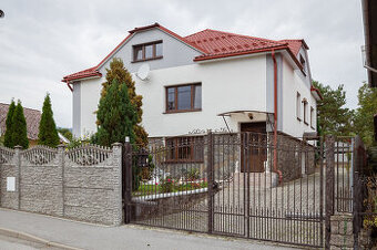 Na predaj 2-generačný rodinný dom v obci Zámutov