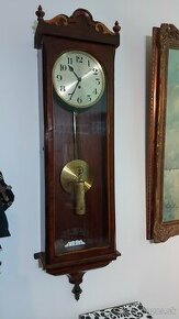 Predám funkčné starožitné pondusové hodiny Gustav Becker (ti - 1
