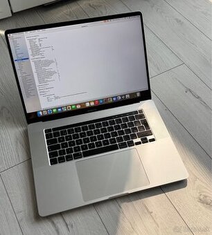 MacBook Pro 2019 16-palcový