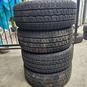 215/60 r16c Hankook