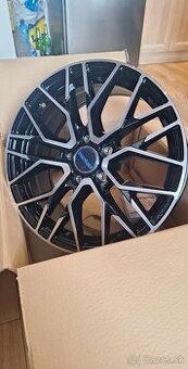 Predám ALU Disky s Pneu 5x112 r17.