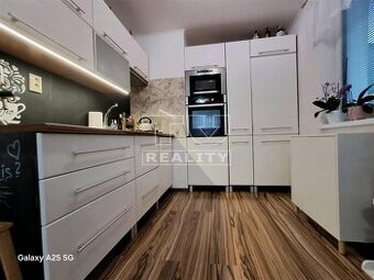 3-IZBOVÝ BYT 55m2, KOMPLETNÁ REKONŠTRUKCIA
