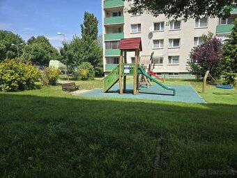 Ponúkame na predaj 4-izbový byt s loggiou ma Zelenečskej uli
