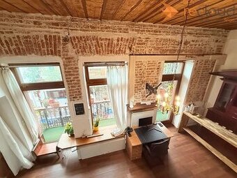 Na predaj výnimočný 2-izbový byt v historickom centre Nitry 