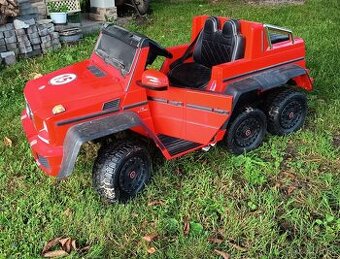 Elektrické autíčko Mercedes AMG 6x6