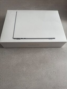 MacBook Air 13.6-inch 256GB