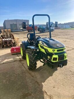 Malotraktor AGT 1060 edice BOBNAR - otočné pracoviště řidiče