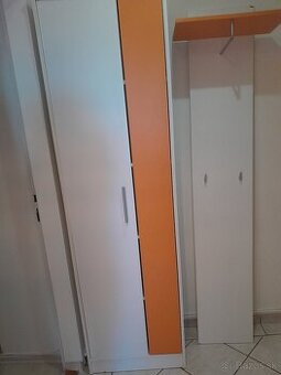 Ptedsieňová skriňa +vešiak